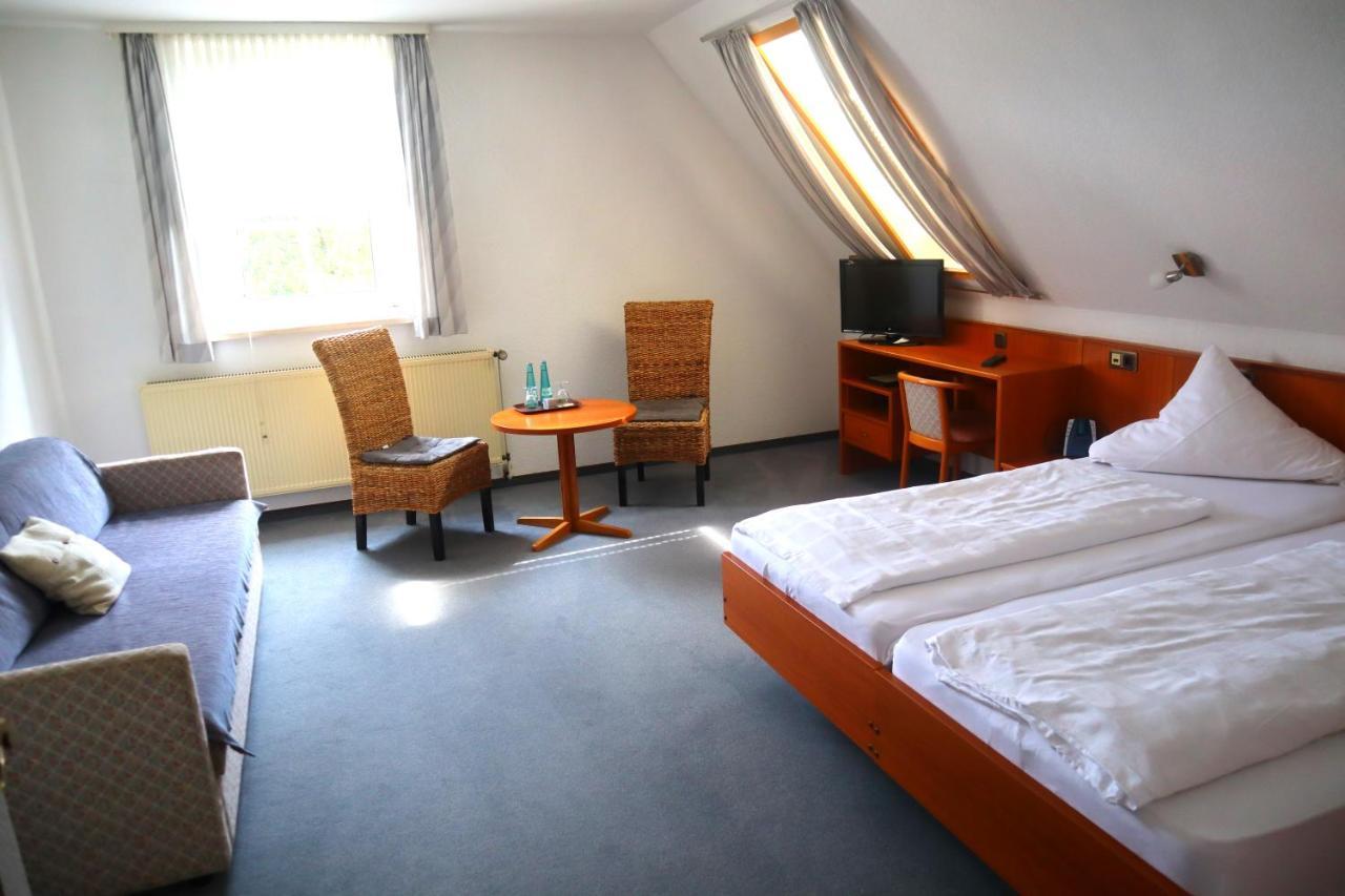 Pension Zur Harburg Uslar Exterior foto