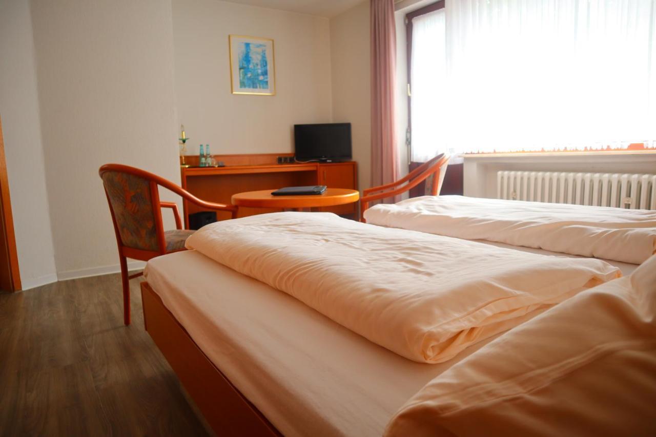 Pension Zur Harburg Uslar Exterior foto