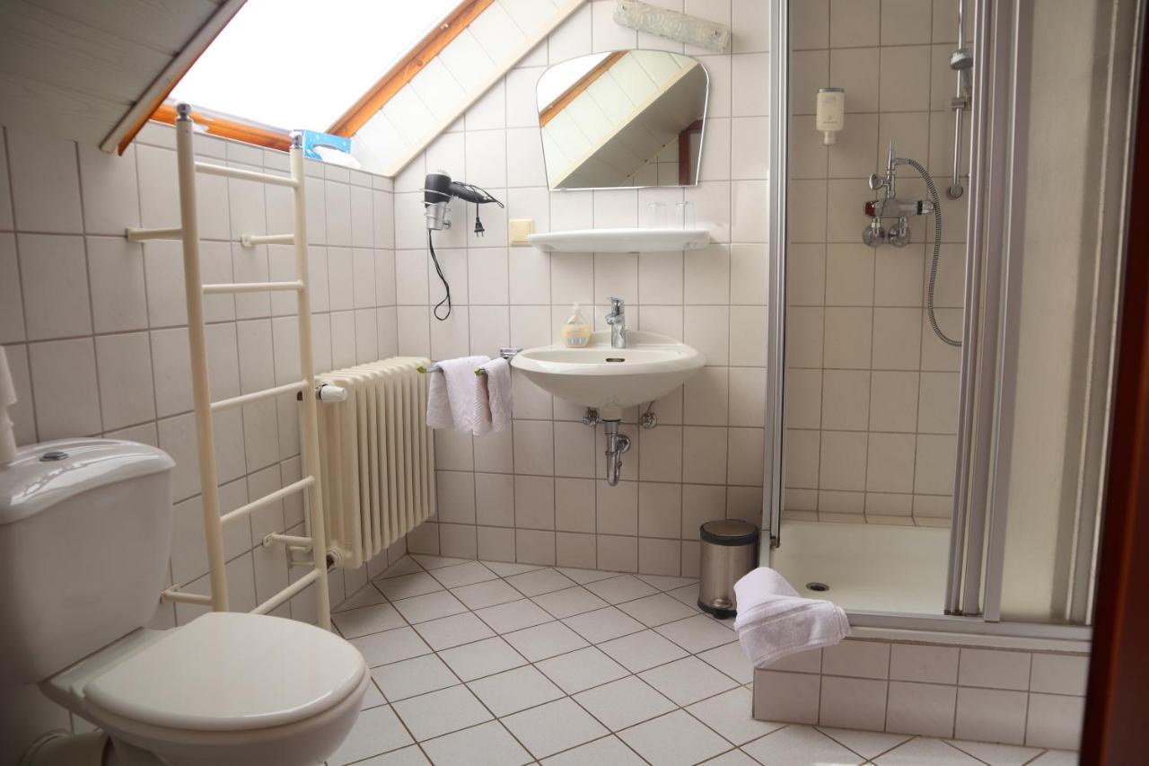 Pension Zur Harburg Uslar Exterior foto