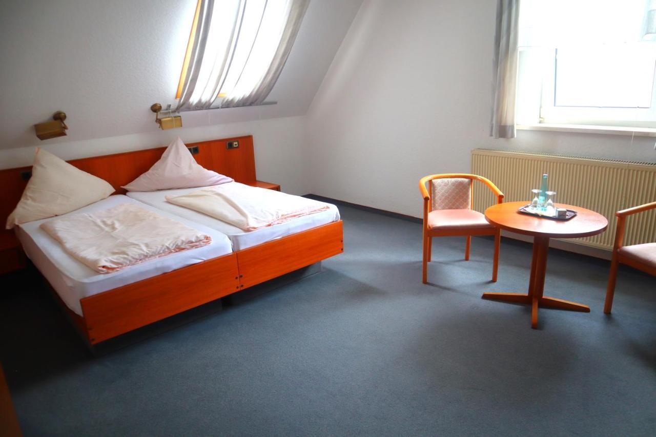 Pension Zur Harburg Uslar Exterior foto