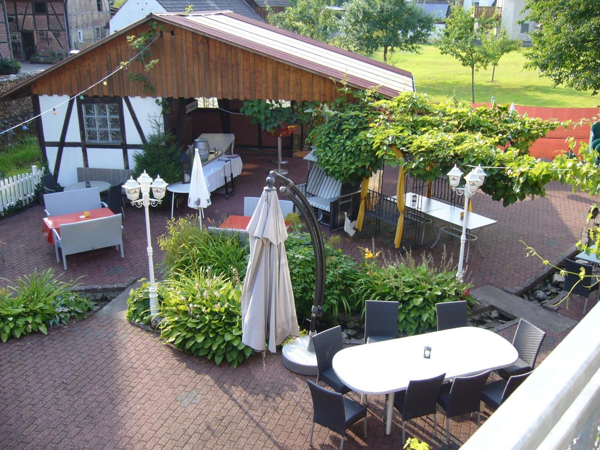 Pension Zur Harburg Uslar Exterior foto